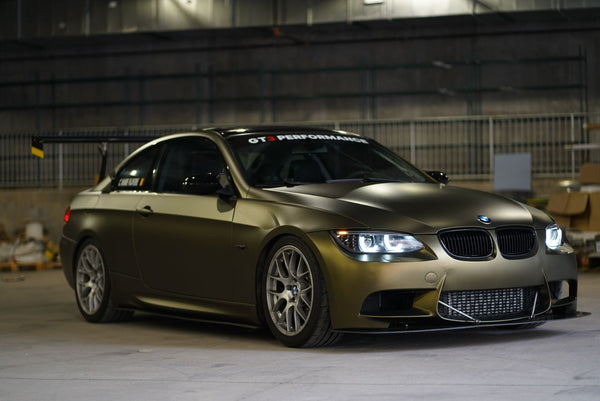 BMW 3シリーズ E90/E91/E92/E93 に APEX EC-7 F:18x9J ET31 / R:18x9.5J ET35 を装着
