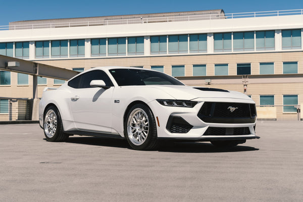 FORD マスタング S650 に APEX ML-10RT 19x10J ET40 Machined Lip Brushed Clear を装着