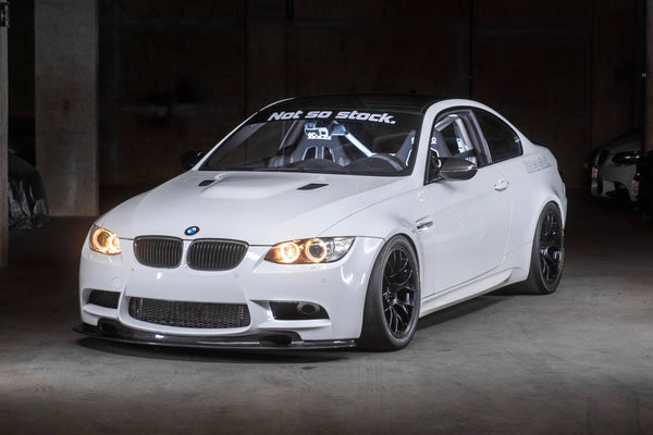 BMW M3 E90/E92/E93 に APEX EC-7 18x10.5J ET22 を装着