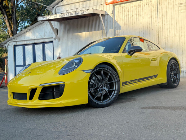 PORSCHE 911 991.2 カレラT に APEX VS-5RS 20x9J ET41 / 20x11.5J ET72 Anthracite を装着