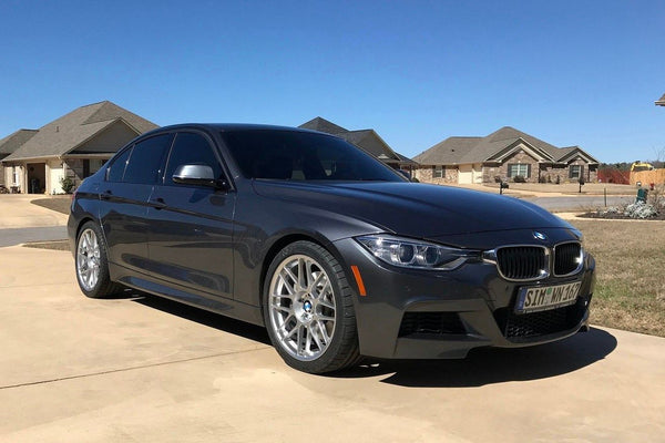 BMW 3シリーズ F30/F31/F34 に APEX ARC-8 19x8.5J ET35 を装着