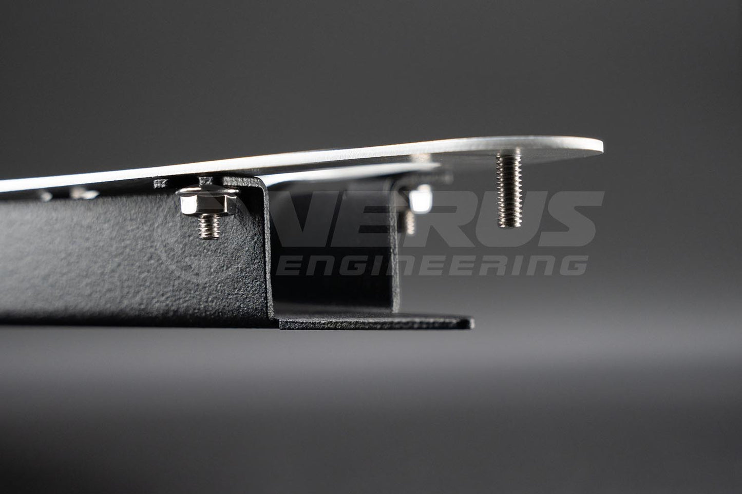 VERUS ENGINEERING(ヴェルスエンジニアリング)A0660A:SUBARU WRX(VBH)・ボンネットルーバーレインガード