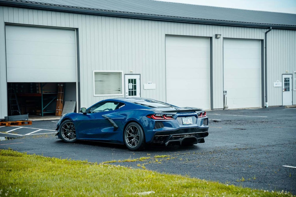 VERUS ENGINEERING(ヴェルスエンジニアリング)A0422A:シボレー・コルベットスティングレー(C8):カーボンリアディフューザー