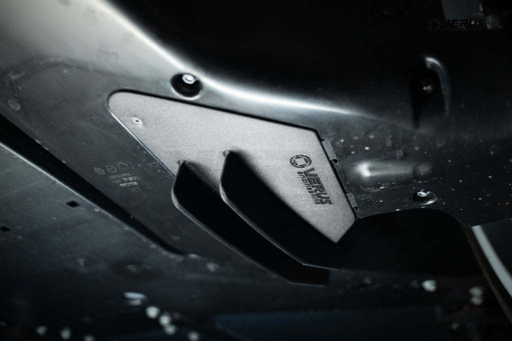 VERUS ENGINEERING(ヴェルスエンジニアリング)A0810A:シボレー・コルベットスティングレー/Z06(C8):コントロールアームストレイクキット