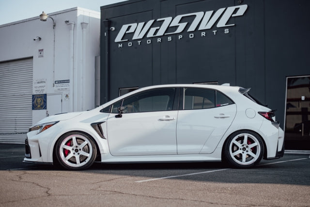 EVS Tuning カーボンGTLMエアロミラー (Blackマウント) - Toyota GRカローラ