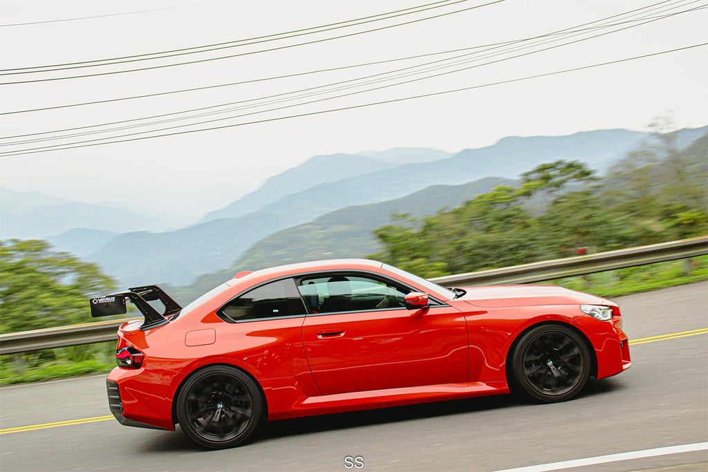 VERUS ENGINEERING(ヴェルスエンジニアリング)A0535A:BMW M2 G87・UCWスワンネックリアウイング