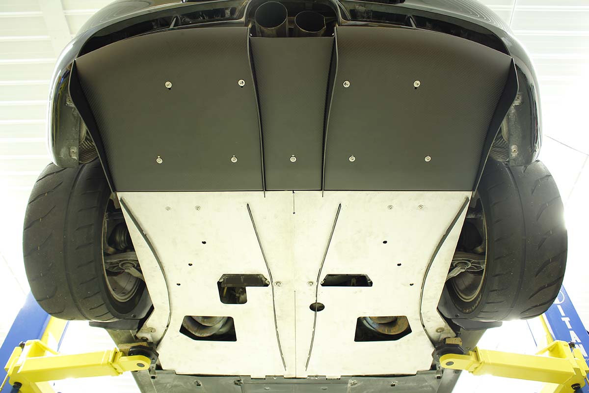 VERUS ENGINEERING(ヴェルスエンジニアリング)A0133A:PORSCHE ケイマン:987:リアディフューザー:ノンアグレッシブ