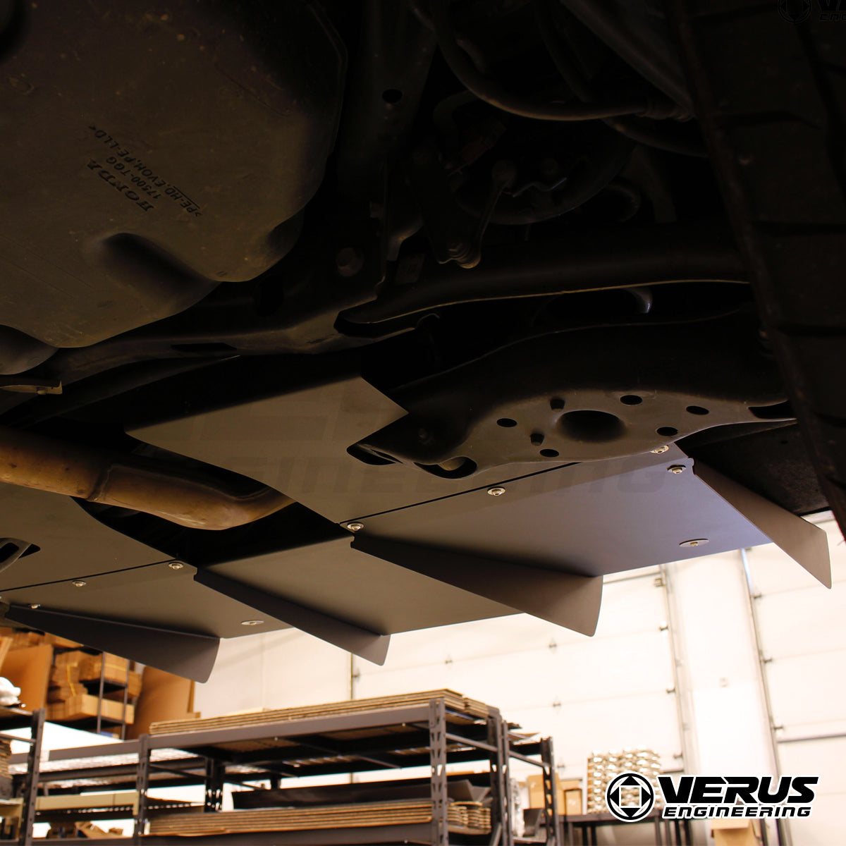 VERUS ENGINEERING(ヴェルスエンジニアリング)A0192A・ホンダ・シビックTYPE-R(FK8)対応アルミ製リアディフューザーセット