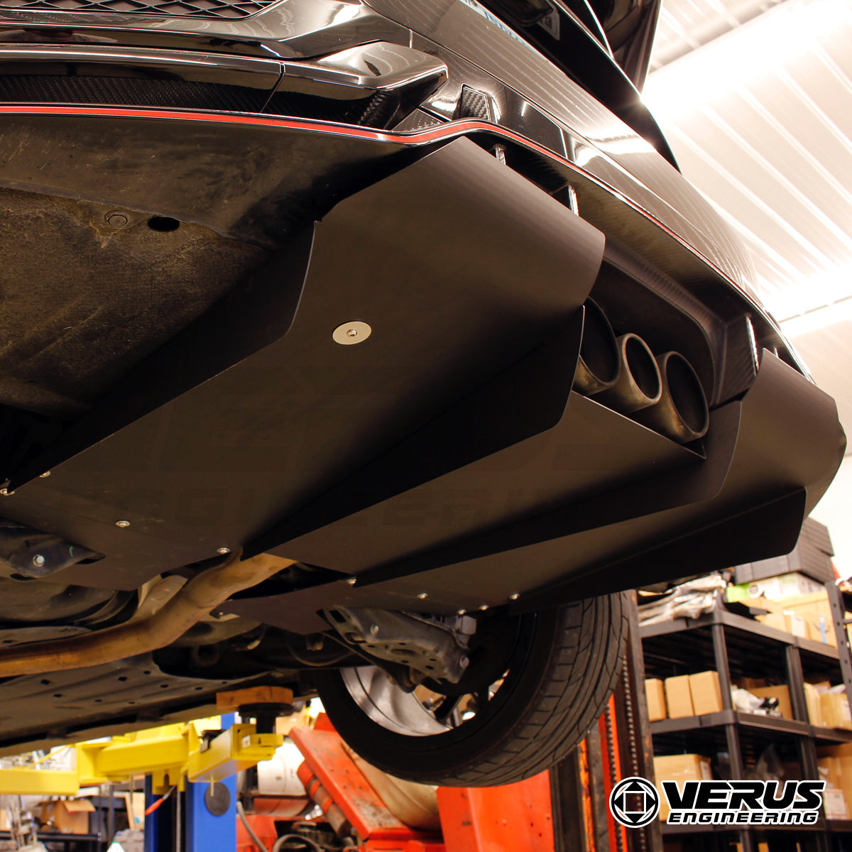 VERUS ENGINEERING(ヴェルスエンジニアリング)A0192A・ホンダ・シビックTYPE-R(FK8)対応アルミ製リアディフューザーセット