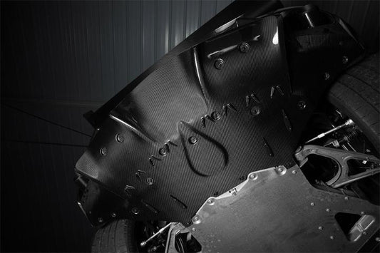 VERUSのコルベットC8用リアディフューザー