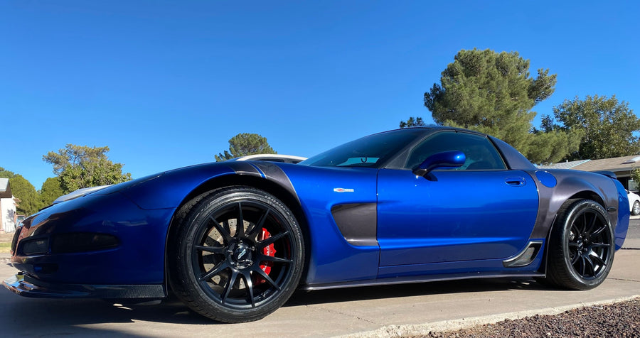 CHEVROLET コルベット C5（Z06／Z51） に APEX SM-10 F:19x10J ET32 / R:19x12.5J ET55 Satin Black を装着