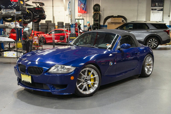 BMW Z4 M E85/E86 に APEX VS-5RS F:18x9J ET30 / R:18x10J ET25 を装着