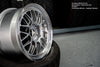 APEX ML-10RT スクエア装着の PORSCHE 987 ケイマン S ホイールアップ