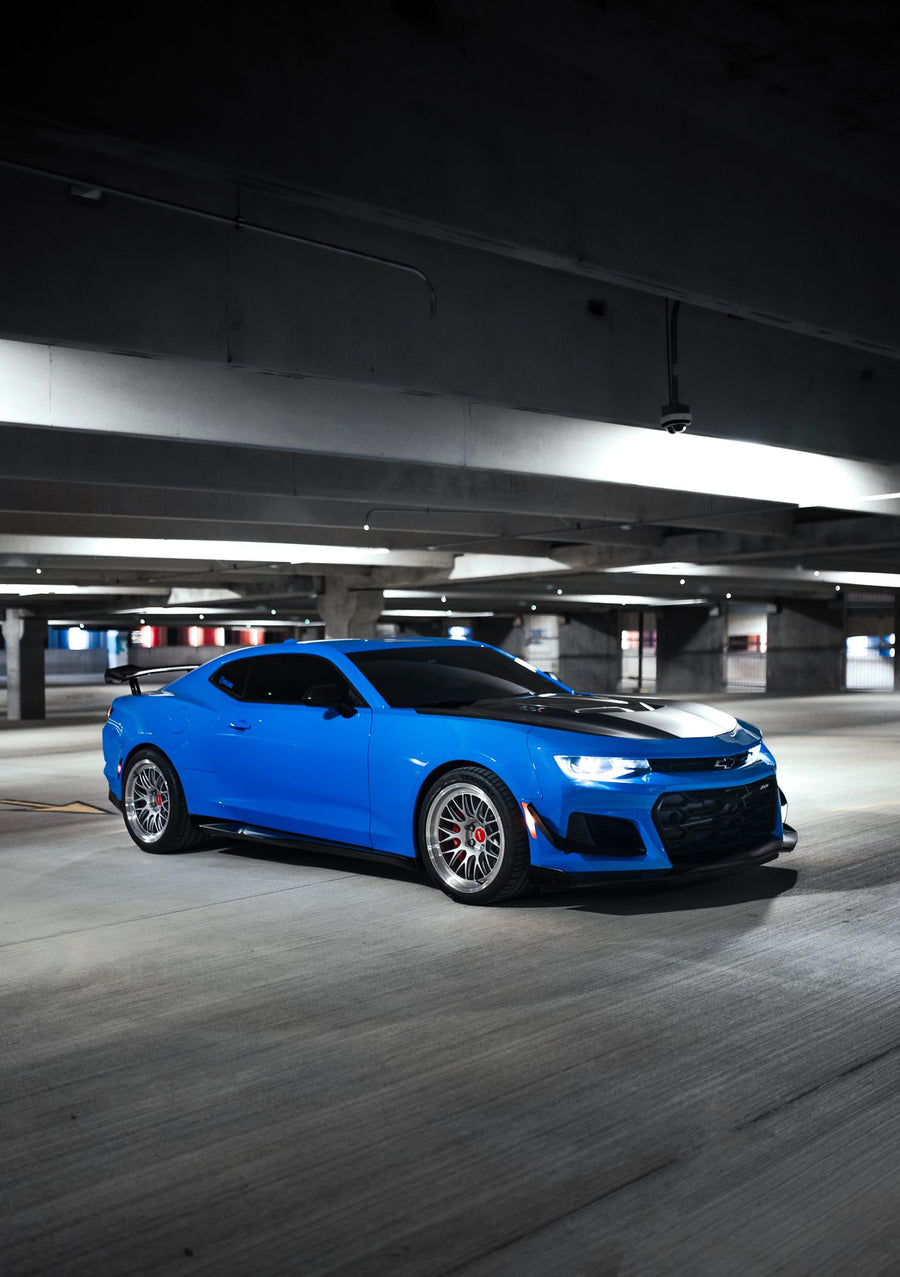 CHEVROLET カマロ 6th Gen ZL1 1LE に APEX ML-10RT F:19x11J ET9 / R:19x12J ET41 Machined Lip Race Silver を装着