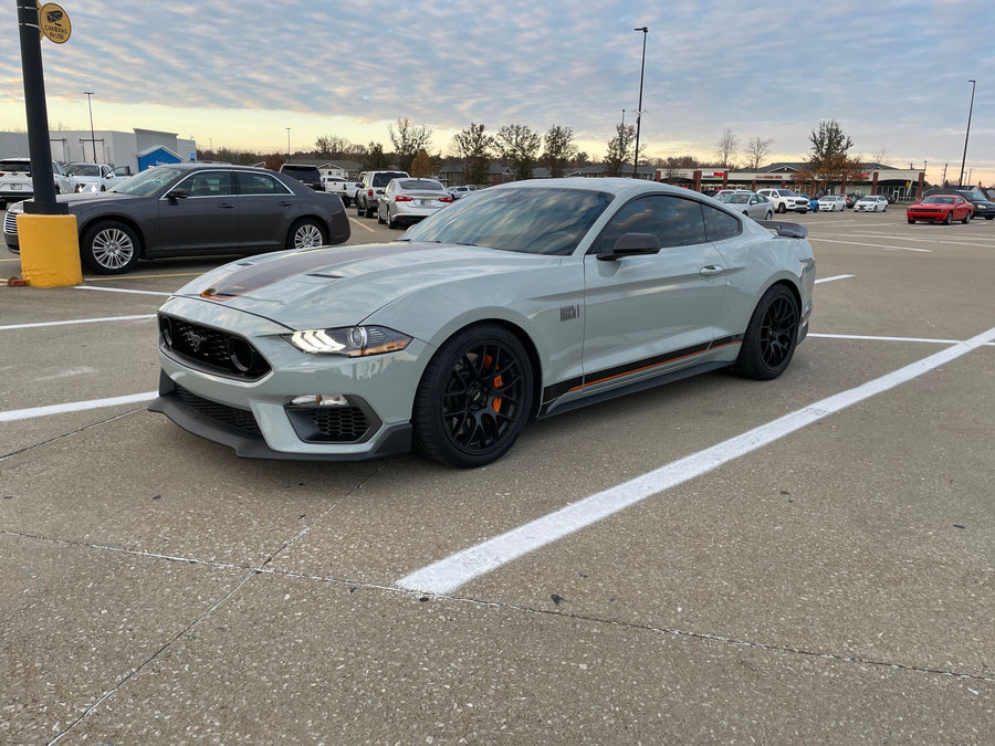 FORD マスタング S550 に APEX EC-7 F:19x10J ET40 / R:19x11J ET52 Satin Black を装着