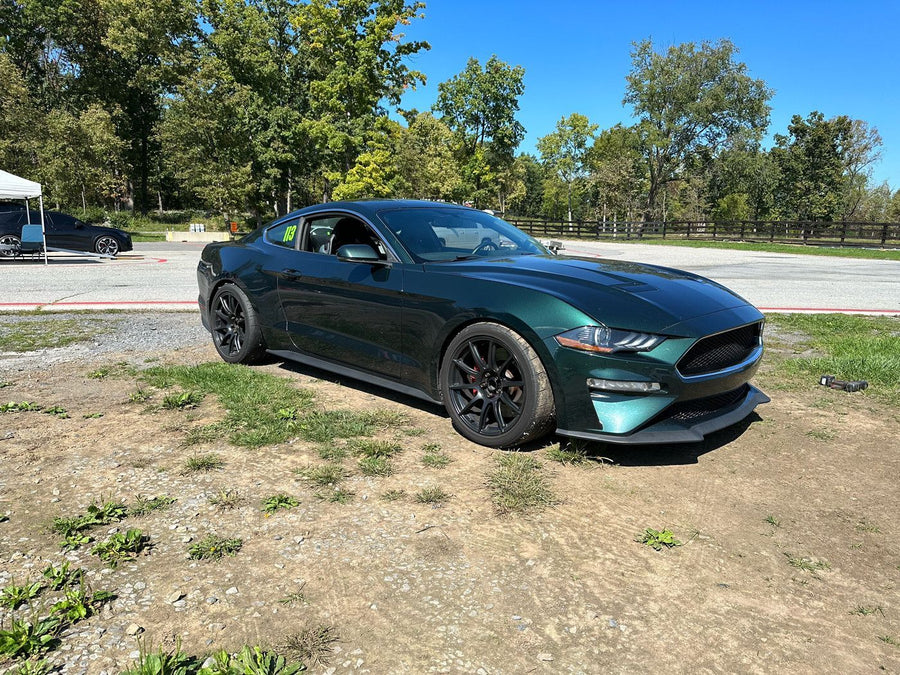 FORD マスタング S550 に APEX SM-10 19x11.5J ET56 Satin Black を装着