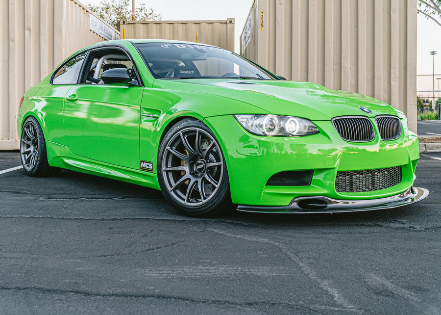 BMW M3 E90/E92/E93 に APEX SM-10 18x10.5J ET22 を装着