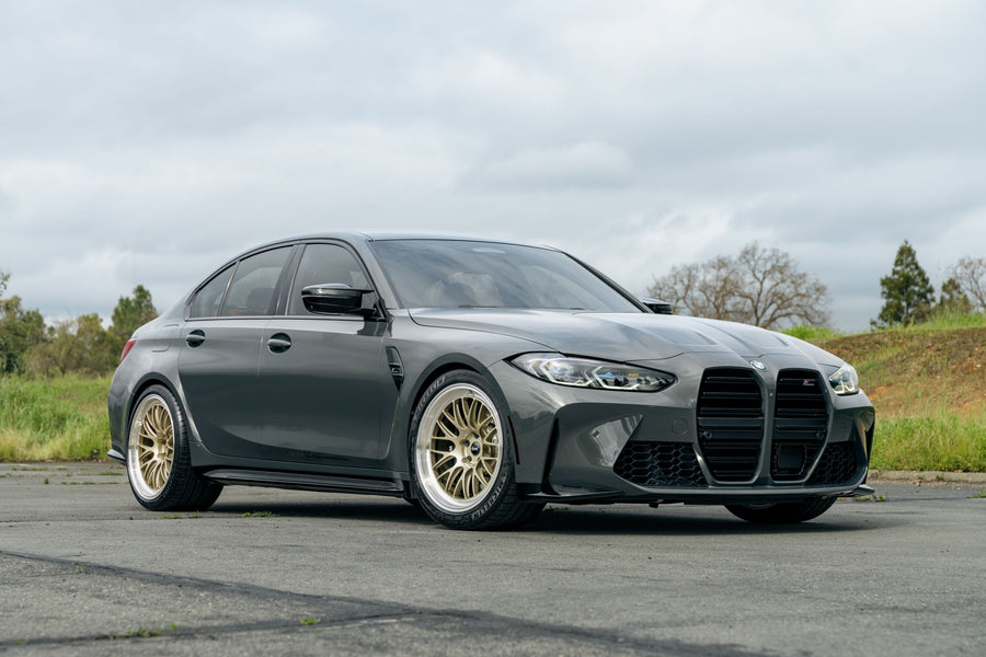 BMW M3 G80 に APEX ML-10RT F:19x10J ET12 / R:20x11J ET18 を装着