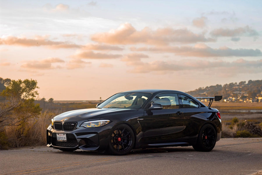 BMW M2 F87 に APEX VS-5RS F:18x9.5J ET22 / R:18x10.5J ET40 を装着