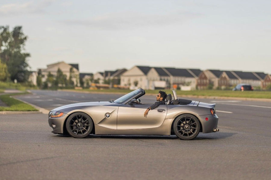 BMW Z4 E85/E86 に APEX SM-10 F:18x8.5J ET35 / R:18x9.5J ET35 を装着