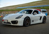 APEX VS-5RS サテンブロンズ装着の PORSCHE 981 ケイマン S