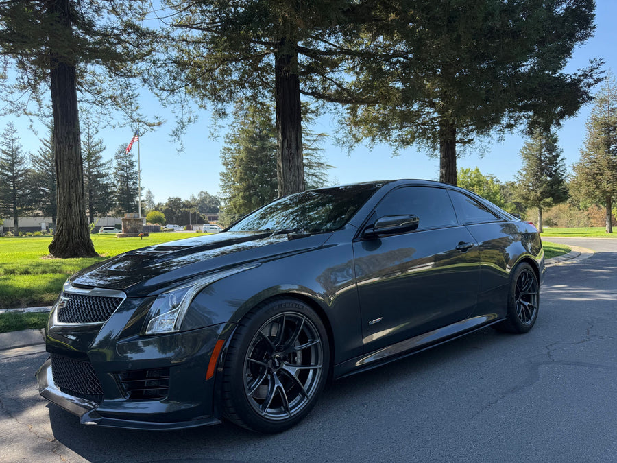CADILLAC ATS-V に APEX VS-5RS F:18x9.5J ET22 / R:18x10J ET42 Anthracite を装着