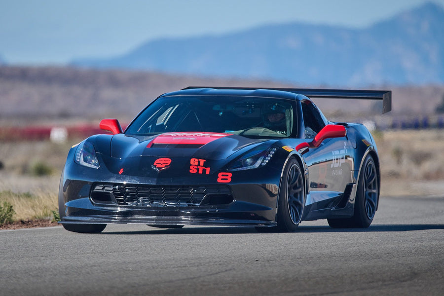 CHEVROLET コルベット C7 ワイドボディ に APEX SM-10RS 18x12J ET42 Anthracite を装着