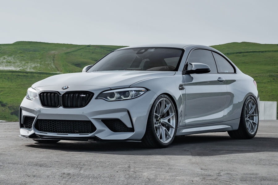 BMW M2 F87 に APEX VS-5RS F:19x9.5J ET28 / R:19x11J ET44 を装着