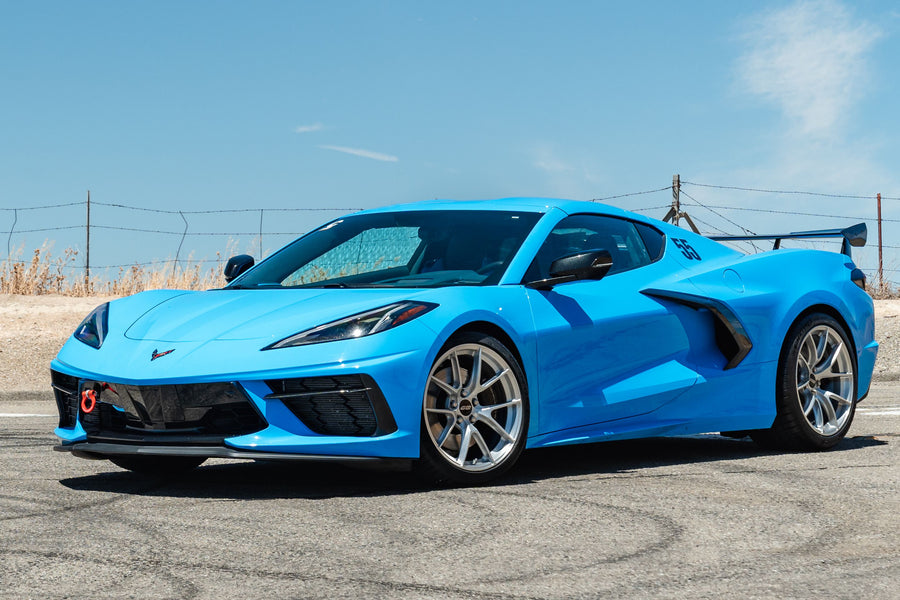 CHEVROLET コルベット C8（スティングレイ／Z51） に APEX VS-5RS F:19x9J ET36 / R:19x11.5J ET48 Brushed Clear を装着