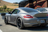 APEX SM-10RS 装着の PORSCHE 987 ケイマン S ホイールアップ
