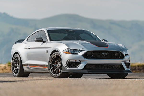 FORD マスタング S550 に APEX VS-5RS F:19x11J ET26 / R:19x11.5J ET56 Anthracite を装着
