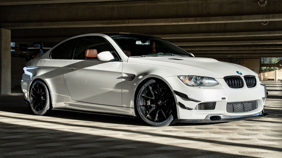 BMW M3 E90/E92/E93 に APEX VS-5RS F:18x10.5J ET22 / R:18x11J ET44 を装着