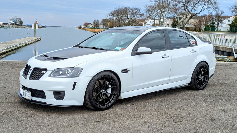 PONTIAC G8（第1世代） に APEX VS-5RS 19x9.5J ET35 Satin Black を装着