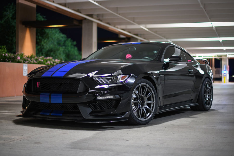 FORD マスタング シェルビー GT350／GT350R に APEX SM-10 F:19x11J ET26 / R:19x11.5J ET56 Anthracite を装着