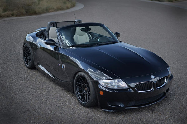 BMW Z4 M E85/E86 に APEX ARC-8 F:18x9.5J ET35 / R:18x10J ET25 を装着