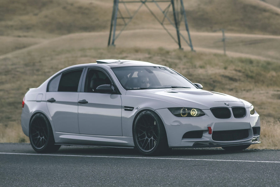 BMW M3 E90/E92/E93 に APEX ARC-8 19x10J ET25 を装着
