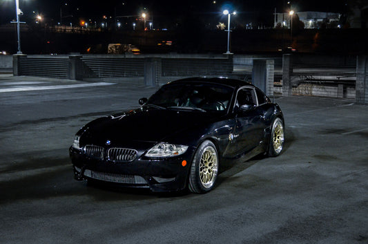 BMW Z4 M E85/E86 に APEX ML-10RT F:18x9J ET30 / R:18x10J ET25 を装着
