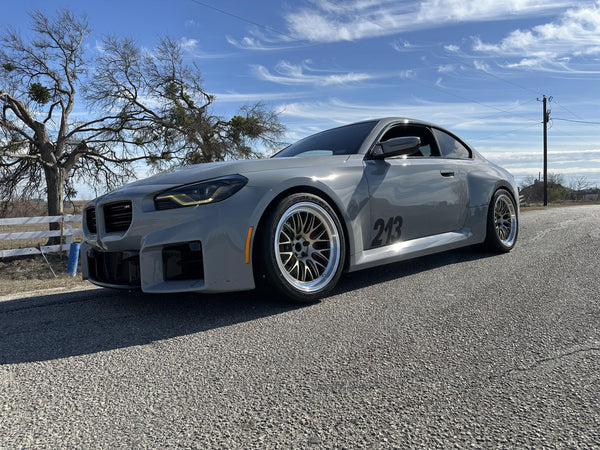 BMW M2 G87 に APEX ML-10RT 19x11J ET22 を装着