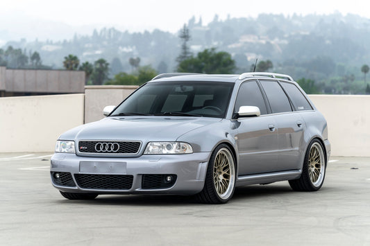 AUDI RS4 B5 アバントに APEX ML-10RT 19x9.5J ET20 スクエアを装着