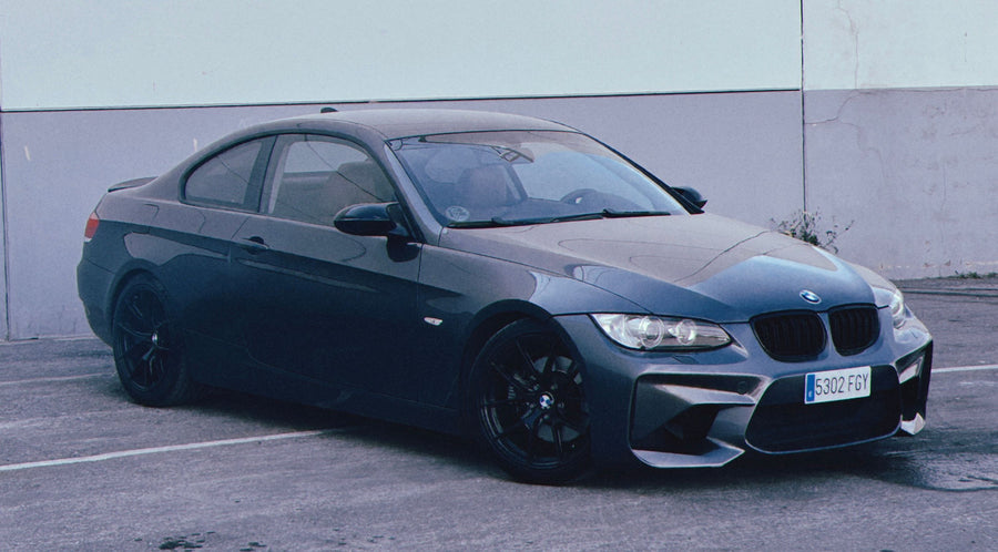 BMW 3シリーズ E90/E91/E92/E93 に APEX VS-5RS F:18x8.5J ET40 / R:18x9J ET30 を装着