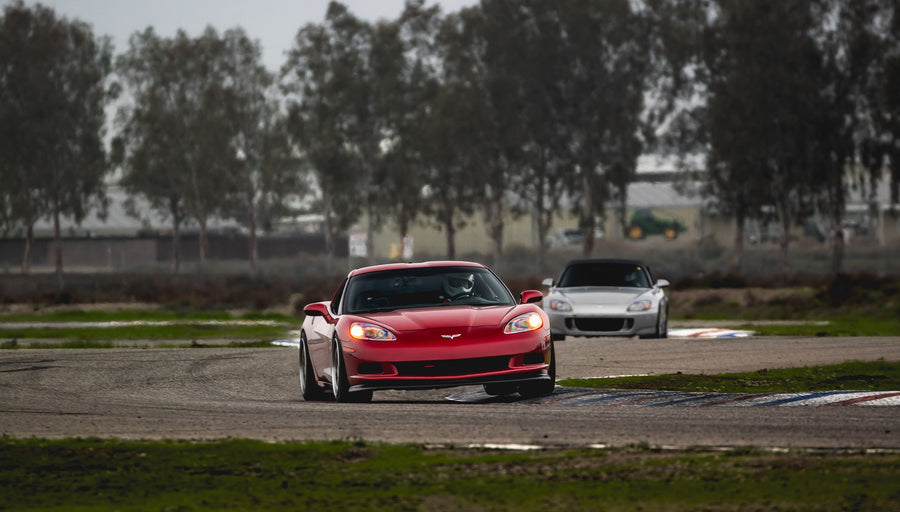 CHEVROLET コルベット C6 ナローボディ に APEX ML-10RT 18x11J ET57 Machined Lip Gloss Motorsport Gold を装着