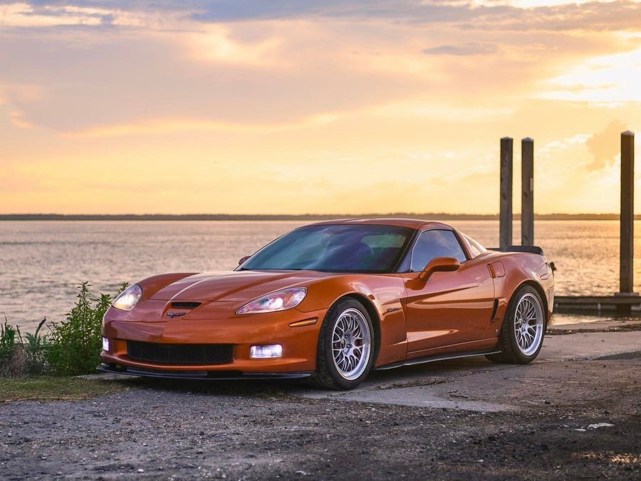 CHEVROLET コルベット C6 ワイドボディ に APEX ML-10RT F:18x10J ET32 / R:19x12J ET50 Machined Lip Race Silver を装着