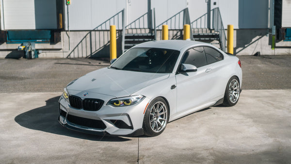 BMW M2 F87 に APEX SM-10 F:18x10J ET25 / R:18x10.5J ET22 を装着