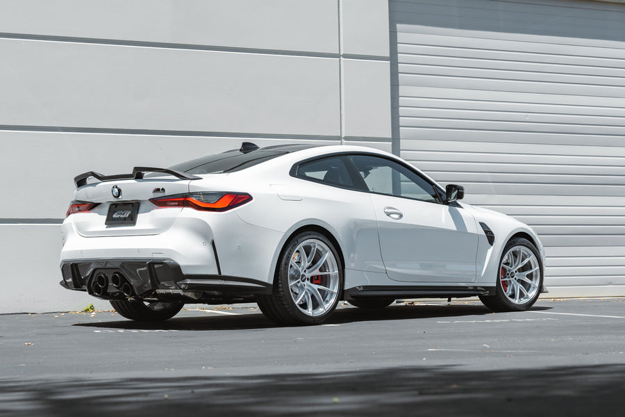 BMW M4 G82/G83 に APEX VS-5RS F:19x10J ET12 / R:20x11J ET18 を装着