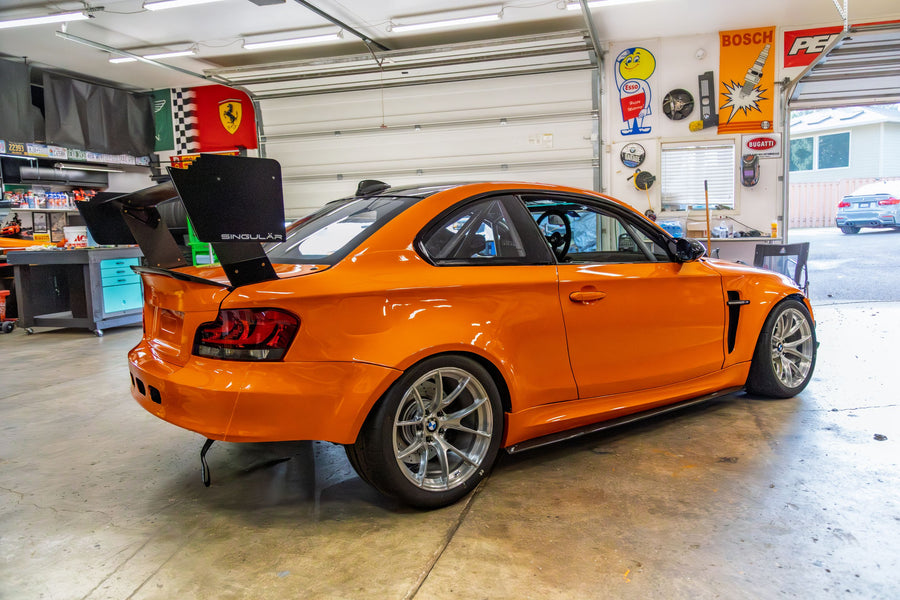 BMW 1M E82 に APEX VS-5RS F:18x10J ET25 / R:18x11J ET44 を装着