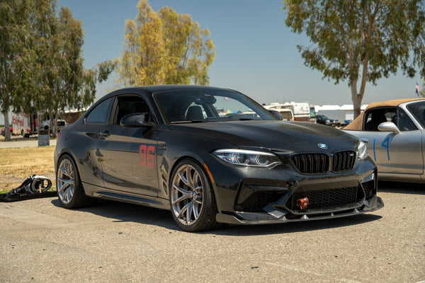 BMW M2 F87 に APEX VS-5RS F:19x10J ET25 / R:19x11J ET44 を装着