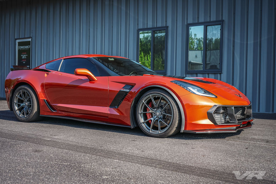 CHEVROLET コルベット C7 ワイドボディ に APEX VS-5RS F:19x10.5J ET36 / R:18x12.5J ET52 Anthracite を装着