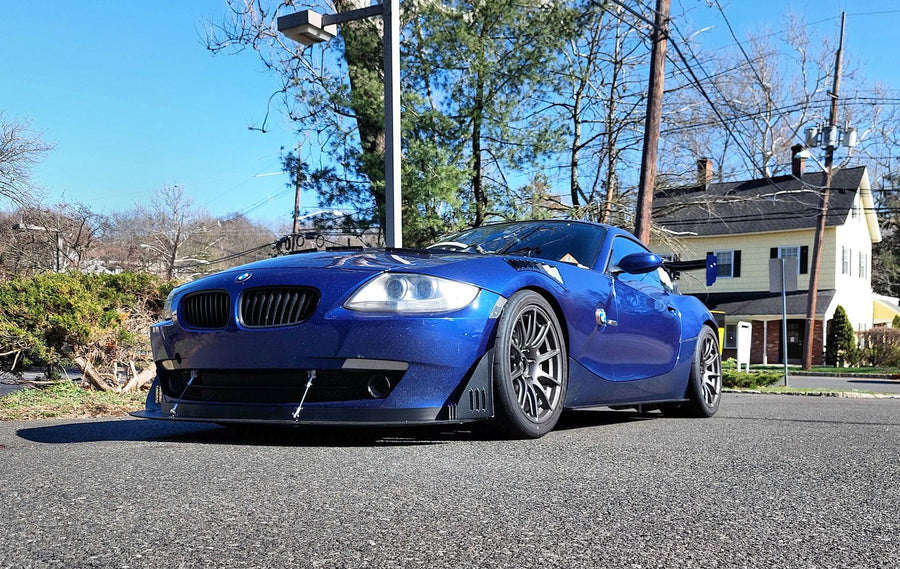 BMW Z4 E85/E86 に APEX SM-10 F:18x9.5J ET35 / R:18x11J ET44 を装着