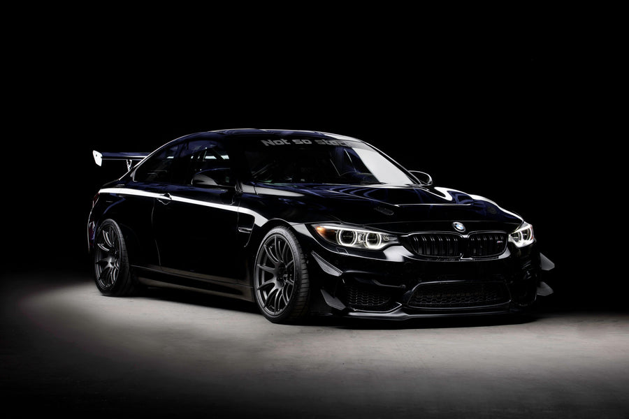 BMW M4 F82/F83 に APEX SM-10 F:19x10J ET25 / R:19x11J ET44 を装着