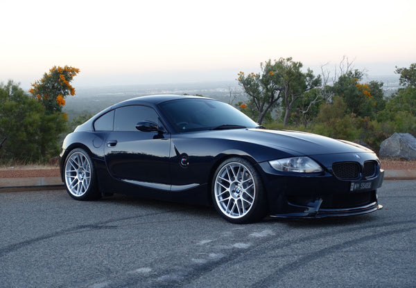 BMW Z4 M E85/E86 に APEX ARC-8 F:19x8.5J ET35 / R:19x9.5J ET22 を装着